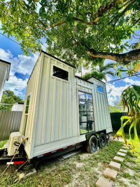 Charming Tiny House Nature Escape Free Parking